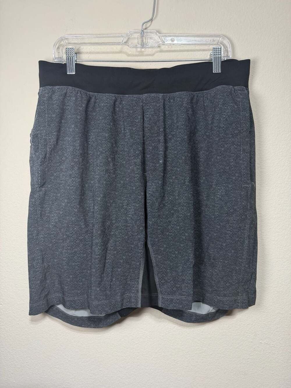 Lululemon T.H.E. Linerless Short 9" in Heathered Herringbone Print